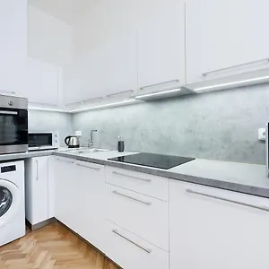 Roof Apartman