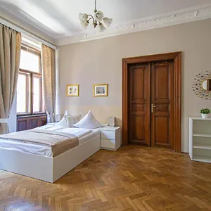 For Celebrations Spacious 3bdr With Balcony Appartamento