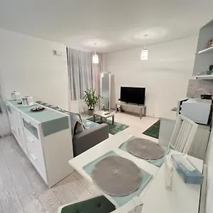 Free Parking In Garage Karolina Plazza, New Cosy With Need Praha